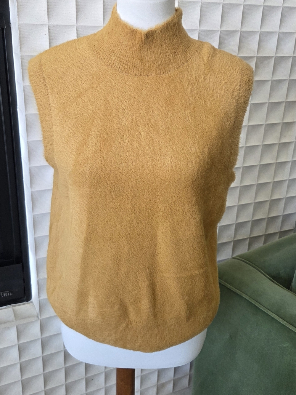 Bailey 44 Sweater Sleeveless Fuzzy Mock Neck Goldenrod Gold Yellow Medium - Picture 4 of 6